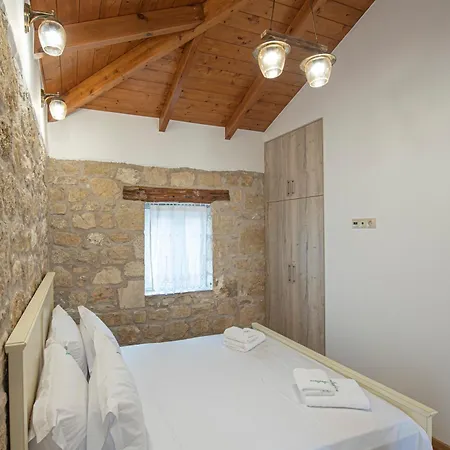Apartmán Dervisia Stonehouse 3 *