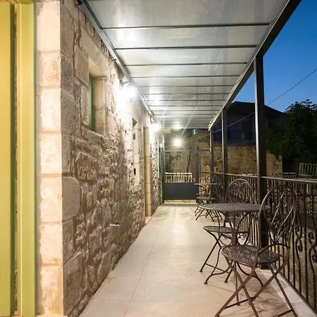 Dervisia Stonehouse 3 *